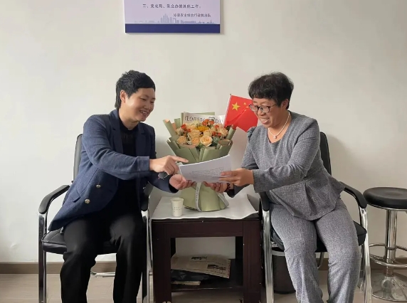 长治沁县检察院检察长走访慰问省人大代表