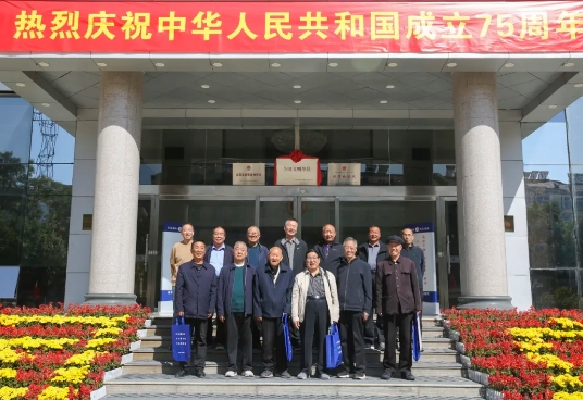 长治壶关：重阳秋色暖  检察情更浓