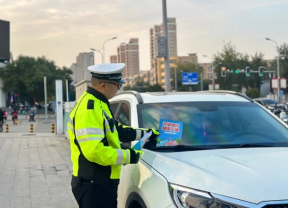 吕梁汾阳交警：为文明城市创建保驾护航