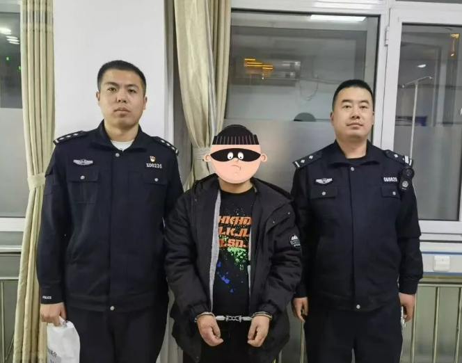 吕梁文水公安破获两起盗窃车内财物案件
