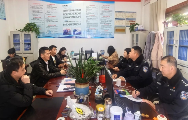为平安加码！忻州原平公安交警深入重点企业开展交通安全检查和宣传工作