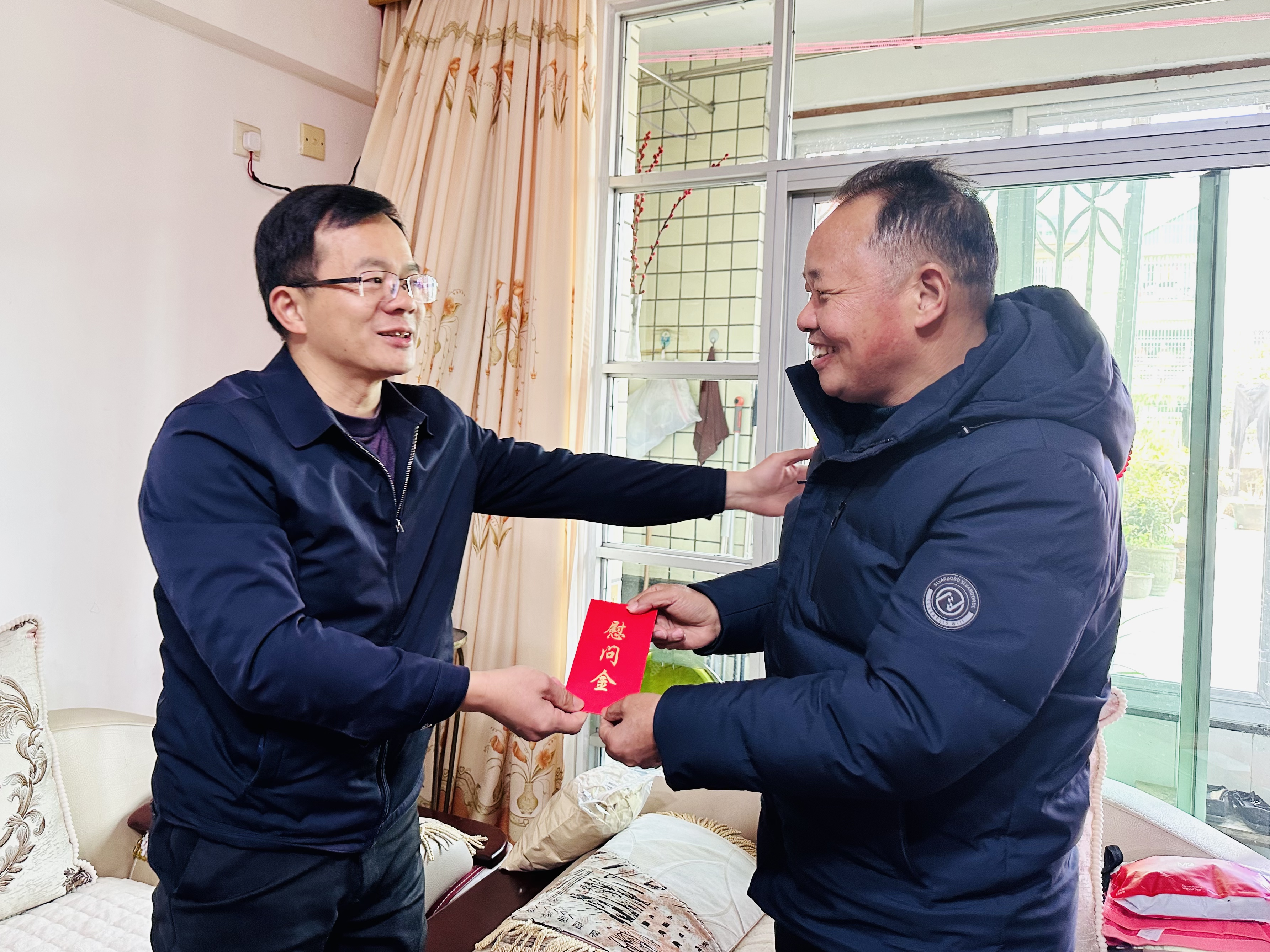 福建永定：“尊崇向阳”暖兵心  春节慰问传真情