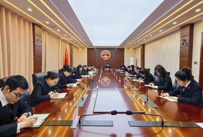 长治平顺县人民检察院召开党组理论学习中心组（扩大）学习会