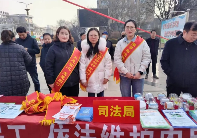 弘扬雷锋精神  传递法治温度——忻州原平市司法局开展学雷锋法律宣传活动
