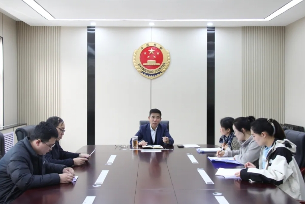 吕梁石楼县人民检察院第三检察部组织集中学习《人民检察院公益诉讼办案规则》