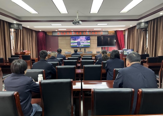 长治公安五马分局组织观看全国“公安楷模”邱建军同志先进事迹发布仪式《春天的铭记》