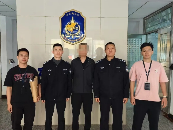 忻州定襄警方一日内连抓两名违法犯罪人员