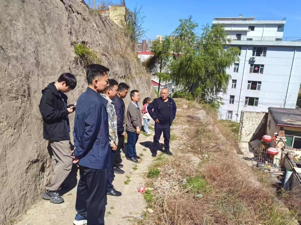 “五一”期间  太原古交市义学路社区安全排查保平安