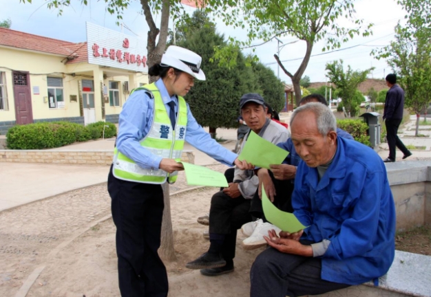 长治武乡公安：“唠家常” 讲安全，为 “银发” 一族撑起保护