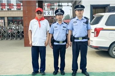 朔州应县：站好“护学岗” 守护平安路