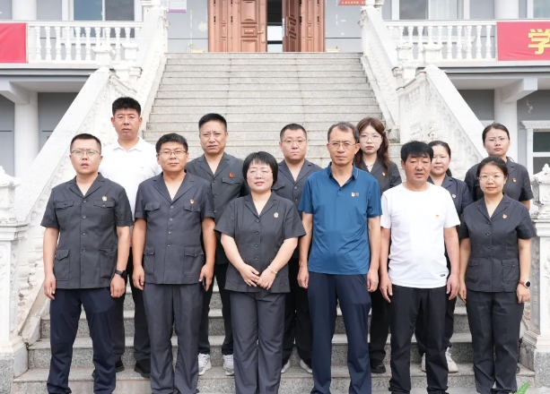 党建引领聚合力  司法为民践初心 ——吕梁离石法院深入帮扶村开展党建联建活动