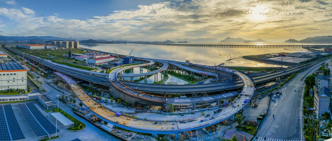 福建高速路桥公司：“清风筑路”品牌领航  构建廉洁与发展双赢新格局