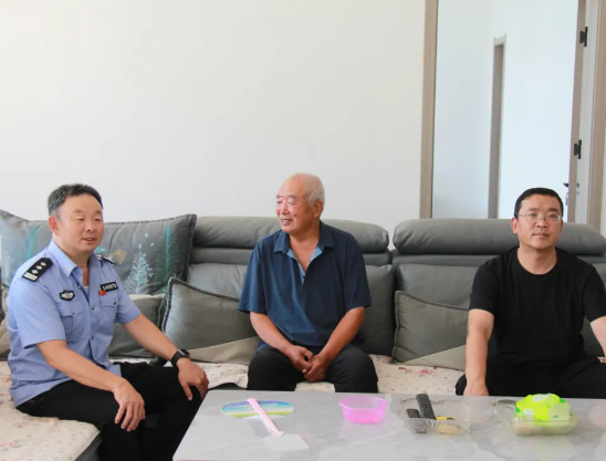 长治市屯留区人民检察院开展“八一”慰问活动