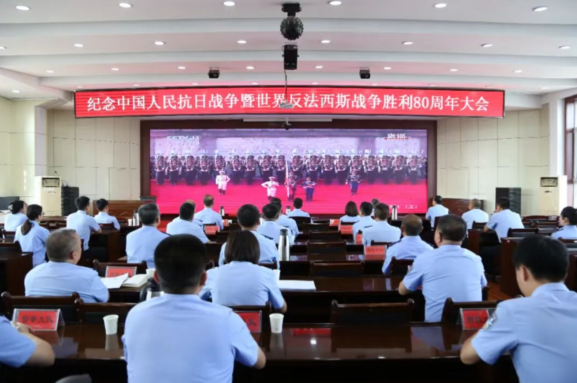 朔州怀仁公安：观9.3阅兵，燃警魂斗志