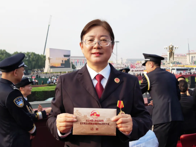 荣耀时刻！吕梁曹月兰检察官受邀在天安门广场观礼