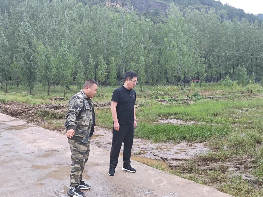 临汾安泽县人民检察院党组书记、检察长马辉东深入包联村督导检查地质灾害隐患点防汛防