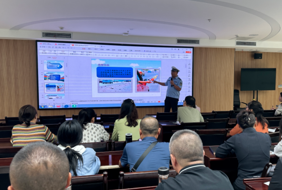 为 “生命运输线” 护航！吕梁公安交警守护医疗运输安全