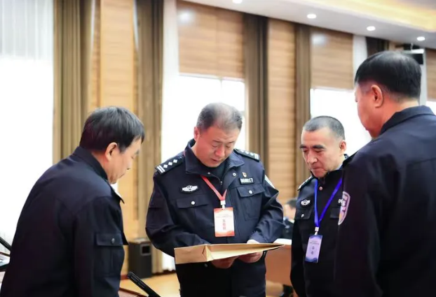 以考促学砺精兵  规范执法强根基——吕梁离石公安分局组织开展执法素养提升考试