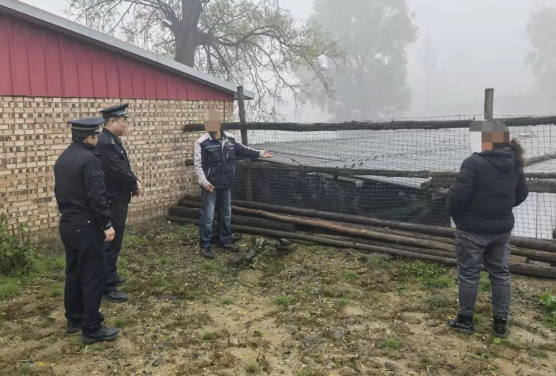 太原娄烦：排水改道起纠纷  民警巧借“六尺巷”化解邻里怨