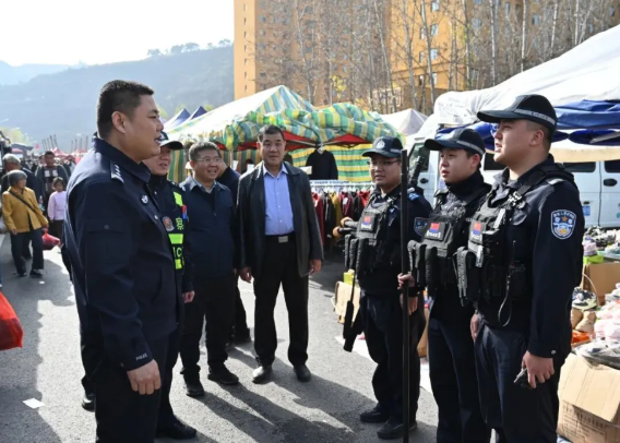 临汾安泽：梁军管同志深入物资交流会现场督导检查工作