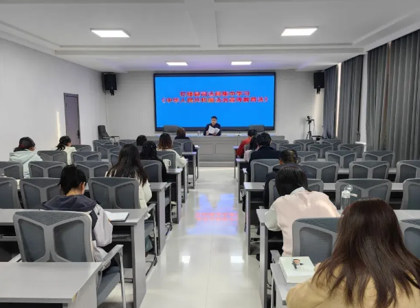 吕梁石楼县司法局集中学习《法治宣传教育法》筑牢法治宣传工作根基