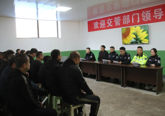 山西吕梁柳林县公安：深入企业敲警钟  交通安全入人心